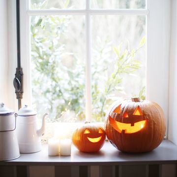 halloween window decorations